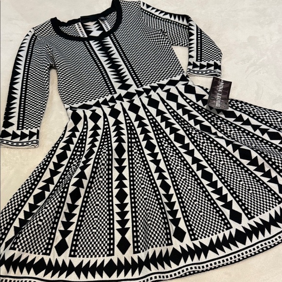 Nina Leonard Black and White Geometric Print Fit & Flare Sweater Dress NWT - Picture 11 of 15